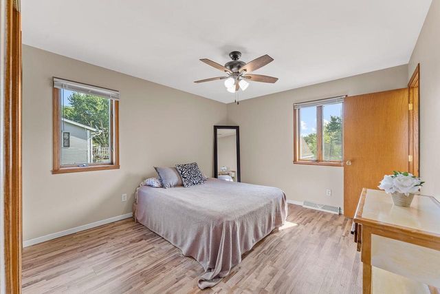 633 Naragansett Avenue, Baraboo, WI 53913