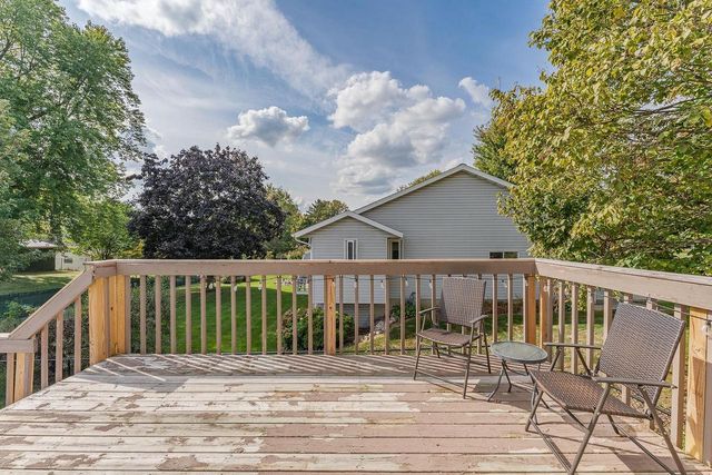 633 Naragansett Avenue, Baraboo, WI 53913