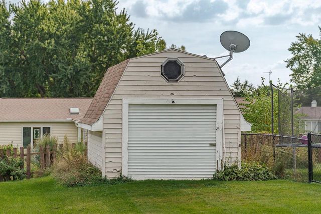 633 Naragansett Avenue, Baraboo, WI 53913