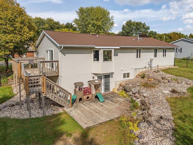 633 Naragansett Avenue, Baraboo, WI 53913
