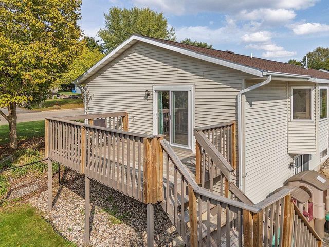 633 Naragansett Avenue, Baraboo, WI 53913