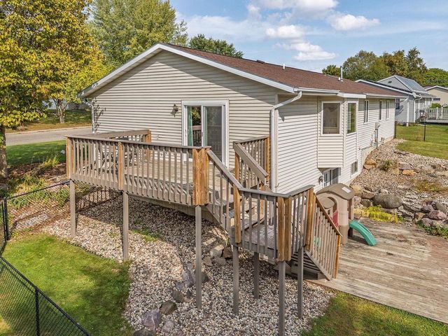 633 Naragansett Avenue, Baraboo, WI 53913