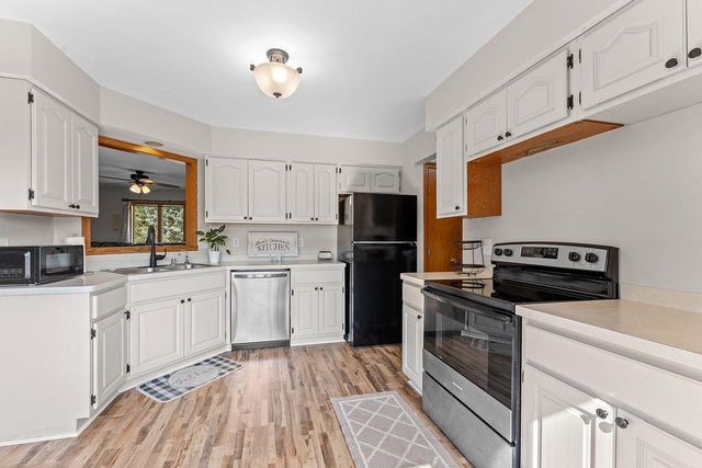 633 Naragansett Avenue, Baraboo, WI 53913