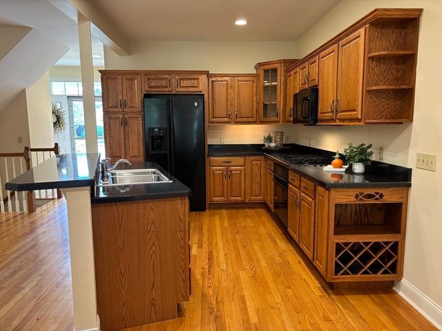 69 High Pine Cir 69, Wilbraham, MA 01095