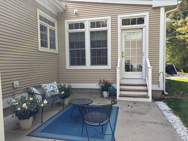 69 High Pine Cir 69, Wilbraham, MA 01095