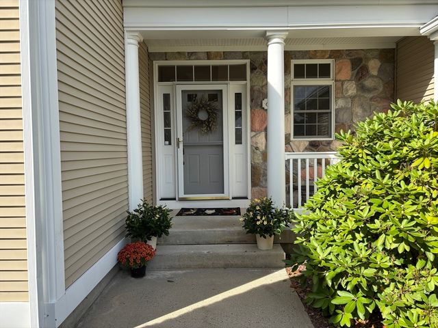 69 High Pine Cir 69, Wilbraham, MA 01095