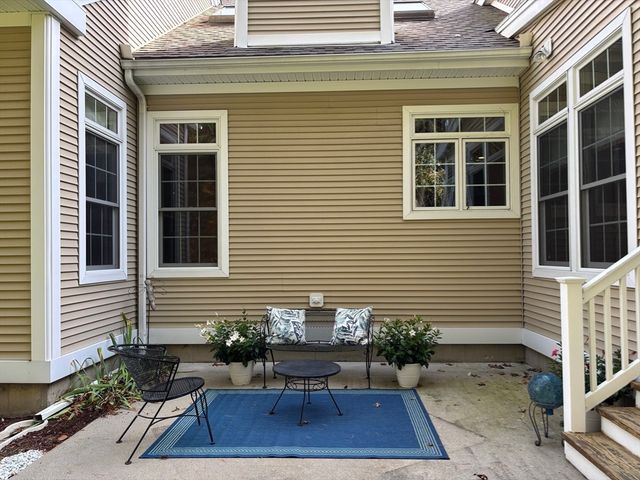 69 High Pine Cir 69, Wilbraham, MA 01095