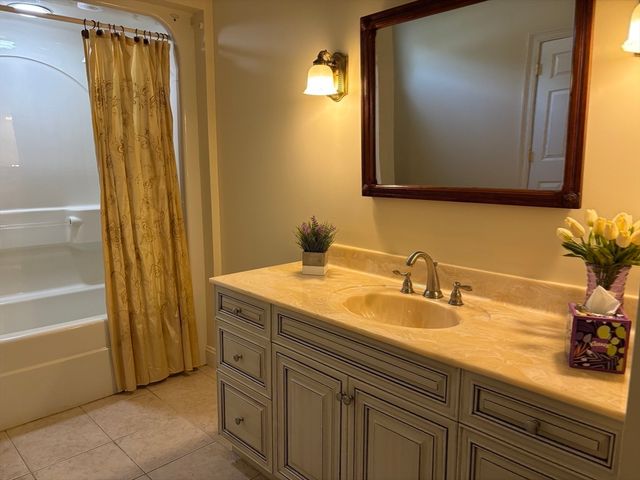 69 High Pine Cir 69, Wilbraham, MA 01095