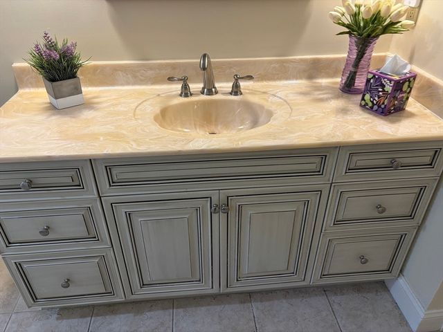 69 High Pine Cir 69, Wilbraham, MA 01095