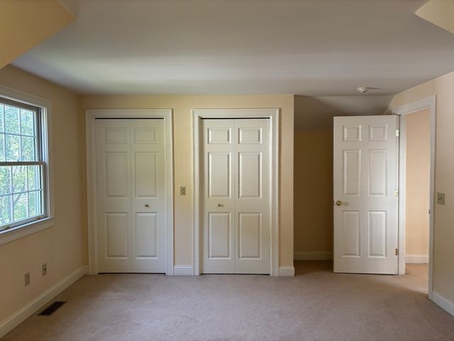 69 High Pine Cir 69, Wilbraham, MA 01095