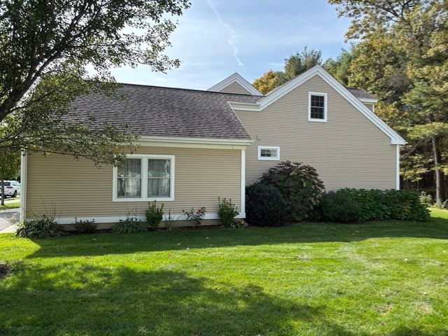 69 High Pine Cir 69, Wilbraham, MA 01095