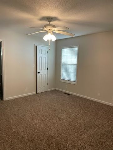 2492 Rafiki Dr, Clarksville, TN 37042