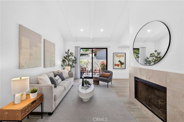 2303 W Millstream Drive 104, Fullerton, CA 92833