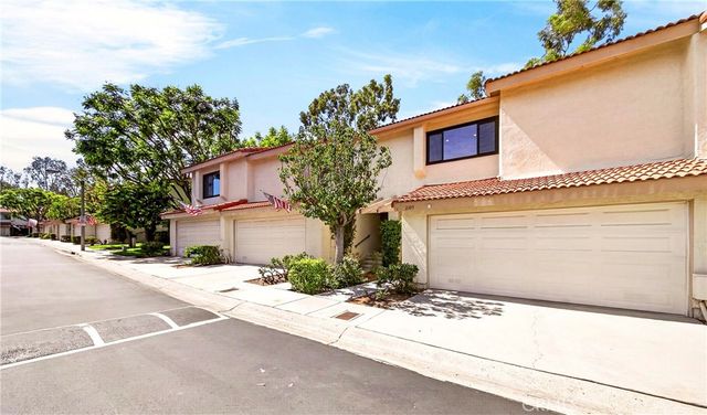 2303 W Millstream Drive 104, Fullerton, CA 92833