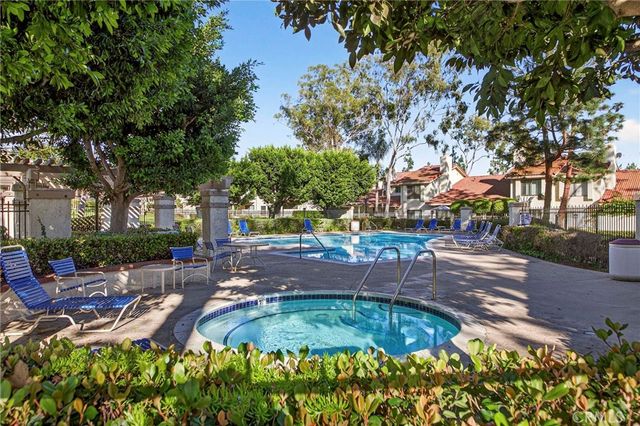 2303 W Millstream Drive 104, Fullerton, CA 92833