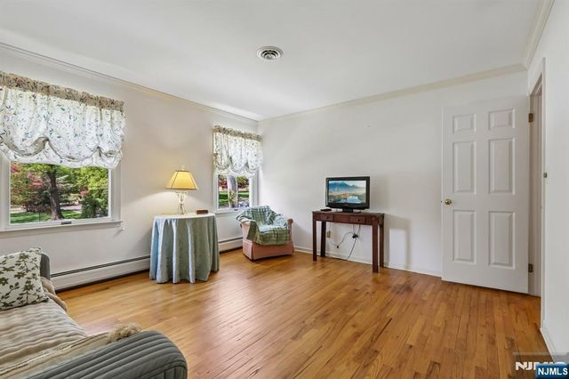 716 Windswept Lane, Franklin Lakes, NJ 07417