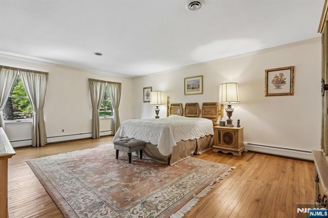 716 Windswept Lane, Franklin Lakes, NJ 07417