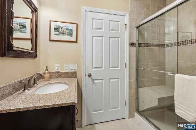716 Windswept Lane, Franklin Lakes, NJ 07417
