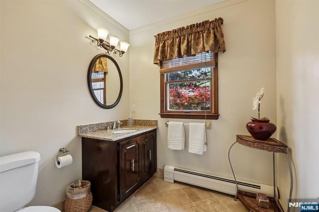 716 Windswept Lane, Franklin Lakes, NJ 07417
