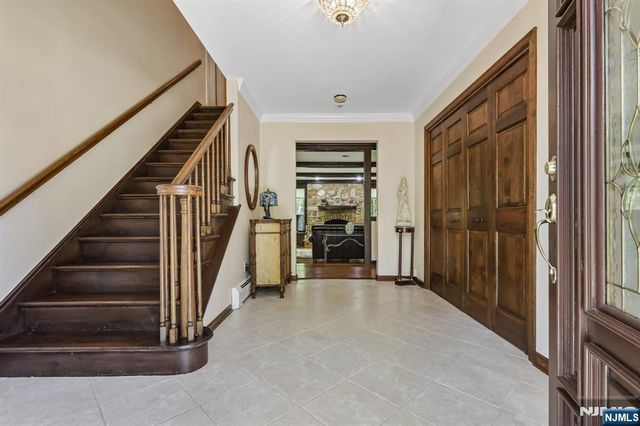 716 Windswept Lane, Franklin Lakes, NJ 07417