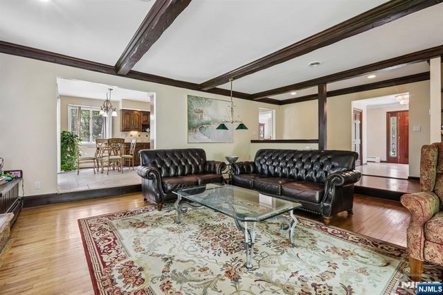 716 Windswept Lane, Franklin Lakes, NJ 07417