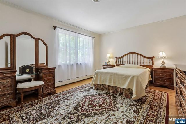 716 Windswept Lane, Franklin Lakes, NJ 07417