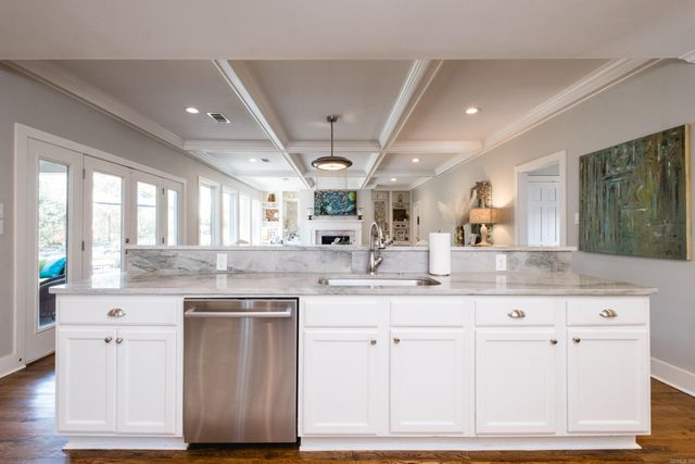 5810 S Country Club, Little Rock, AR 72207