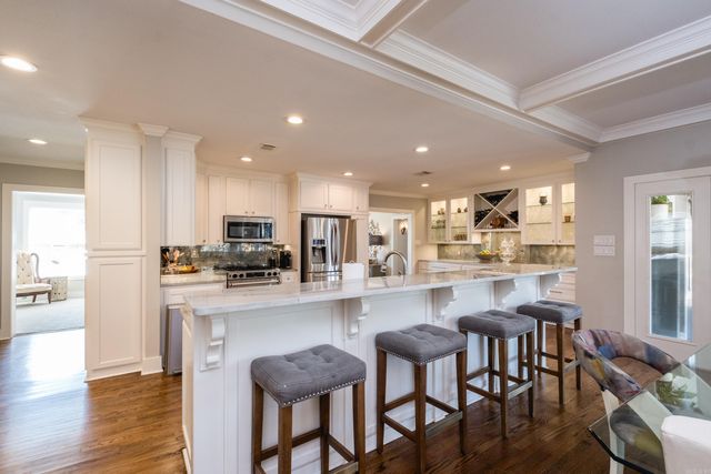 5810 S Country Club, Little Rock, AR 72207