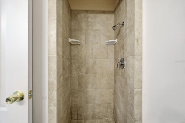 995 W MINNEHAHA AVENUE, Clermont, FL 34711