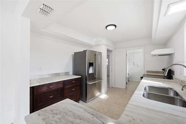 995 W MINNEHAHA AVENUE, Clermont, FL 34711