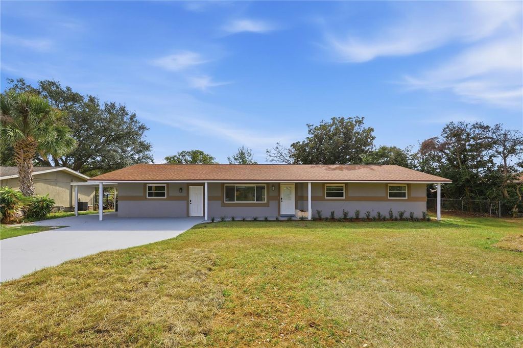 995 W MINNEHAHA AVENUE, Clermont, FL 34711