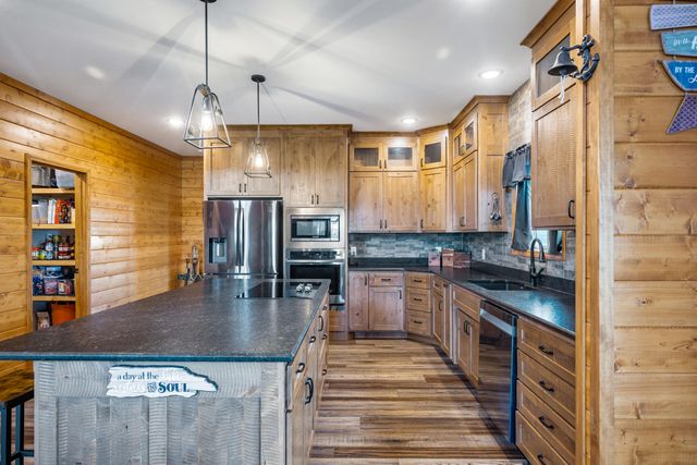 13650 State Hwy 39, Stockton, MO 65785