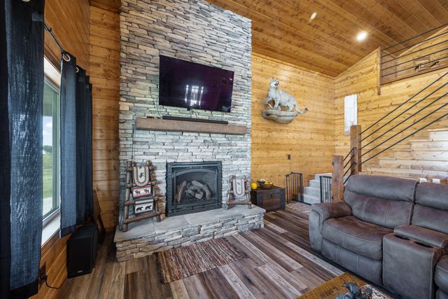 13650 State Hwy 39, Stockton, MO 65785