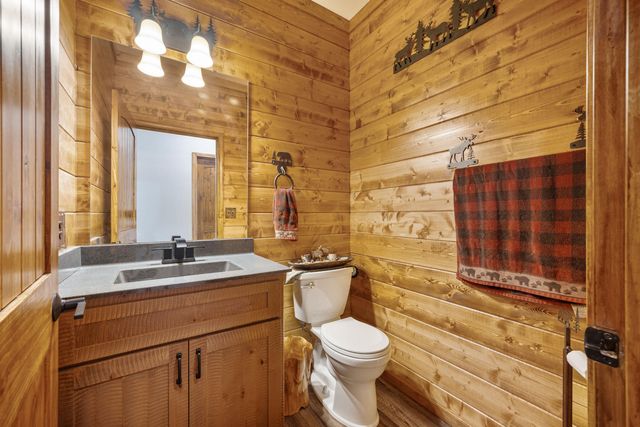 13650 State Hwy 39, Stockton, MO 65785