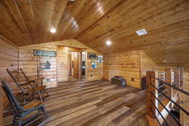 13650 State Hwy 39, Stockton, MO 65785