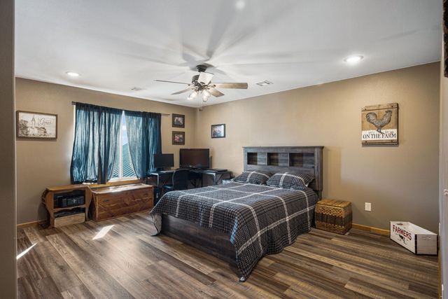 13650 State Hwy 39, Stockton, MO 65785