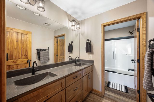 13650 State Hwy 39, Stockton, MO 65785