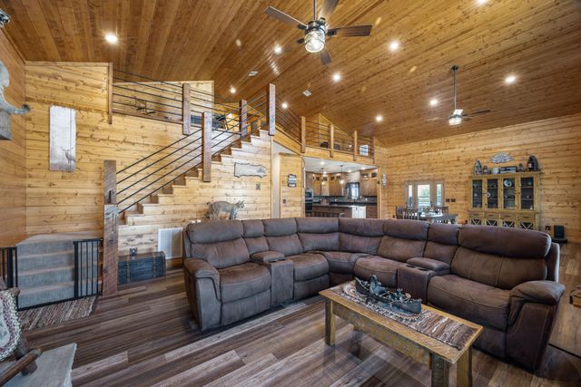 13650 State Hwy 39, Stockton, MO 65785