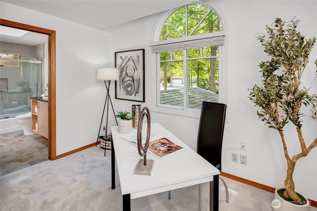 910 6th Place S, Kirkland, WA 98033