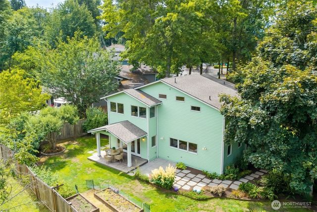 910 6th Place S, Kirkland, WA 98033