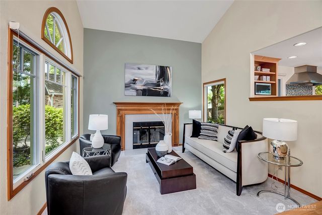 910 6th Place S, Kirkland, WA 98033