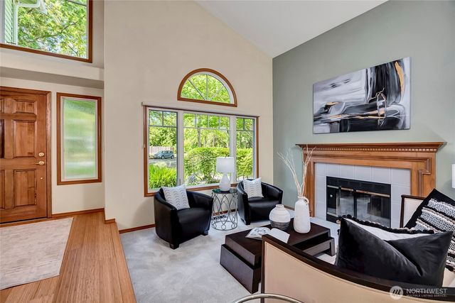 910 6th Place S, Kirkland, WA 98033