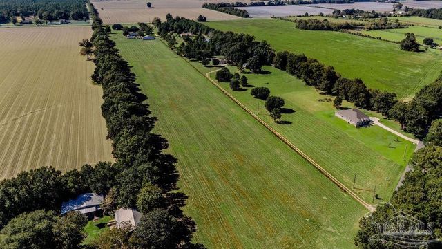 2A Tidwell Rd, Pace, FL 32571