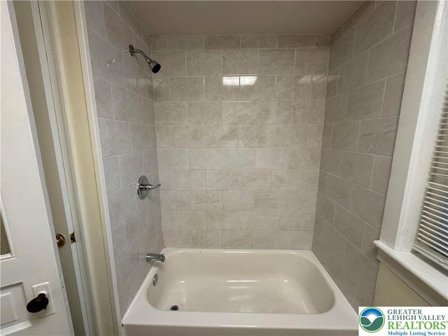 926 Broadway, Fountain Hill Boro, PA 18015