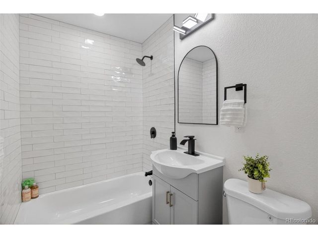 2096 S Lowell Blvd, Denver, CO 80219