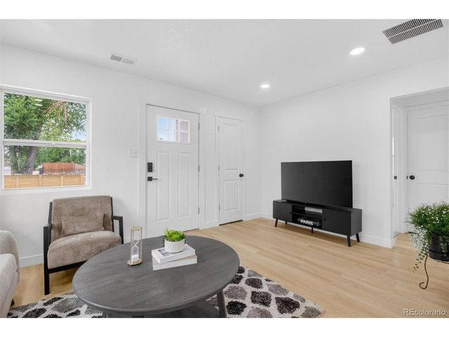 2096 S Lowell Blvd, Denver, CO 80219