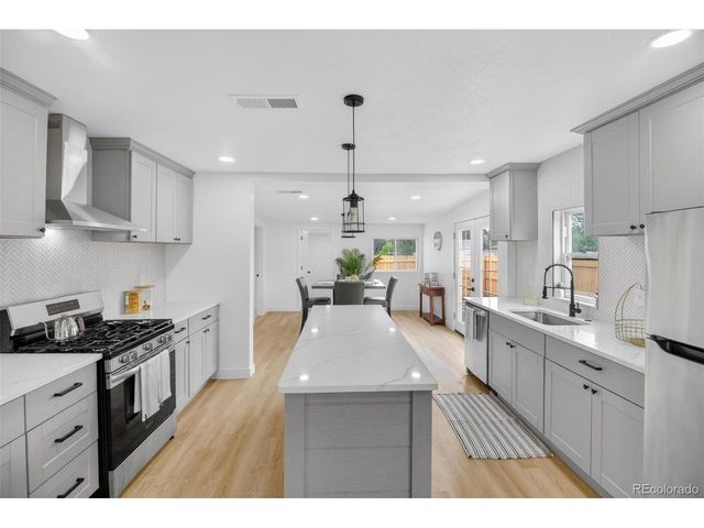 2096 S Lowell Blvd, Denver, CO 80219