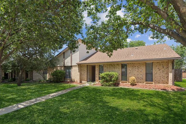 2613 Winterlake Drive, Carrollton, TX 75006