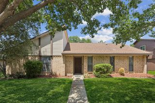 2613 Winterlake Drive, Carrollton, TX 75006