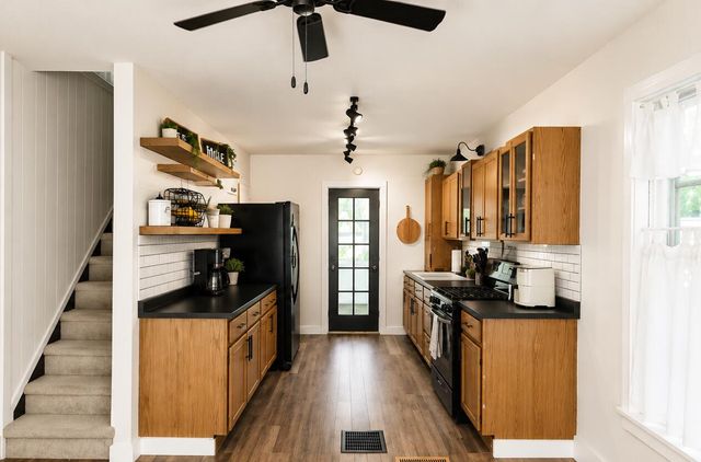 208 Ardmore Avenue, La Porte, IN 46350